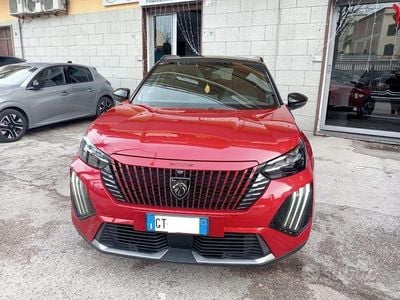 Usata Peugeot 2008 GT 130 CV (95 kW) 2024 Bordeaux SUV