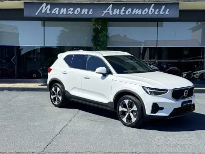 Usata Volvo XC40 Core 163 CV (119 kW) 2024 Bianco SUV