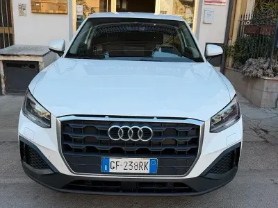 Usata Audi Q2 Admired 116 CV (85 kW) 2021 Bianco SUV