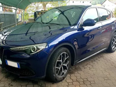Usata Alfa Romeo Stelvio Executive 190 CV (139 kW) 2018 Blu/azzurro SUV