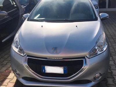 Usata Peugeot 208 Active 68 CV (50 kW) 2015 Grigio Utilitaria