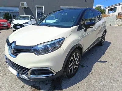Usata Renault Captur 90 CV (66 kW) 2014 Beige SUV
