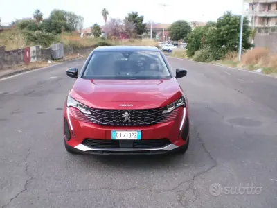 Usata Peugeot 3008 Active 131 CV (96 kW) 2022 Rosso SUV