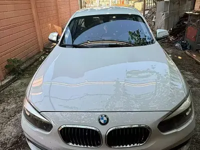 Usata BMW 118 Advantage 150 CV (110 kW) 2019 Bianco Utilitaria