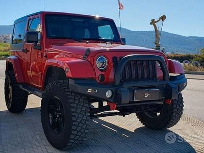 Usata Jeep Wrangler Sahara 177 CV (130 kW) 2010 Rosso SUV
