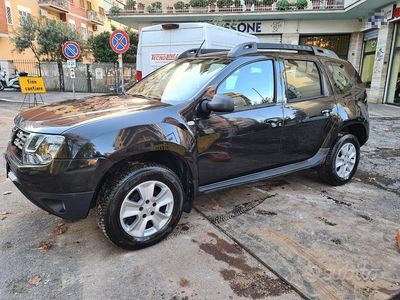 Usata Dacia Duster Lauréate 110 CV (80 kW) 2014 Nero SUV