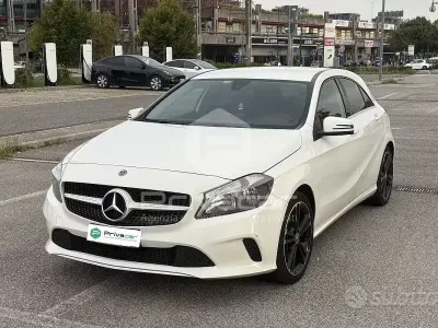 Usata Mercedes A160 Business 102 CV (75 kW) 2017 Bianco Utilitaria