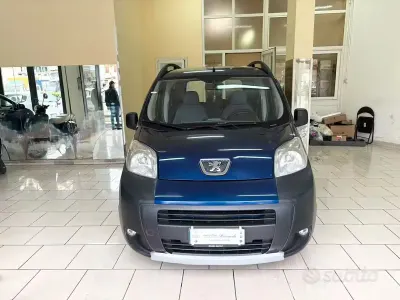 Usata Peugeot Bipper 68 CV (50 kW) 2009 Blu Monovolume