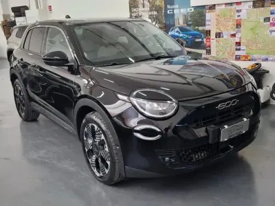 Usata Fiat 600 La Prima 135 CV (99 kW) 2025 Nero SUV