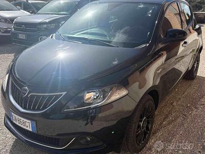 Usata Lancia Ypsilon Gold 69 CV (50 kW) 2023 Nero Utilitaria