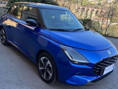 Usata Suzuki Swift 83 CV (61 kW) 2024 Blu oceania / tetto nero Utilitaria