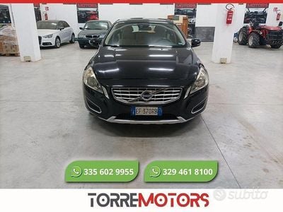 Usata Volvo V60 Kinetic 205 CV (150 kW) 2011 Nero Station wagon