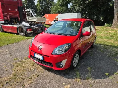 Usata Renault Twingo Dynamique 58 CV (42 kW) 2009 Rosso Utilitaria