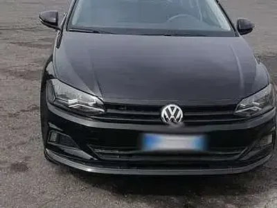 Usata VW Polo Trendline 80 CV (58 kW) 2018 Nero Utilitaria