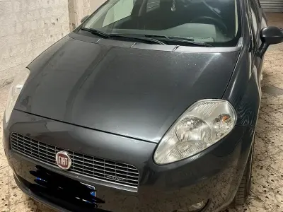 Usata Fiat Grande Punto 75 CV (55 kW) 2008 Grigio Utilitaria