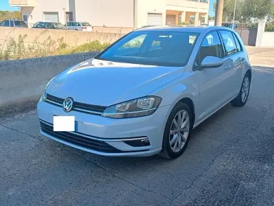 Usata VW Golf VII Business 110 CV (80 kW) 2017 Argento Berlina