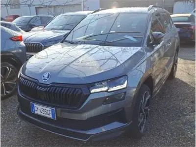 Second-hand Skoda Karoq SportLine 150 CP (110 kW) 2025 Gri SUV