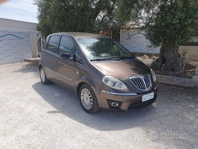 Usata Lancia Musa Platinum 95 CV (69 kW) 2011 Marrone Monovolume