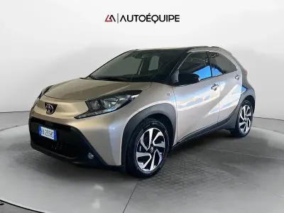 Usata Toyota Aygo X Trend 72 CV (52 kW) 2025 Beige SUV