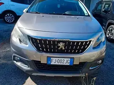 Usata Peugeot 2008 Allure 99 CV (72 kW) 2017 Grigio SUV