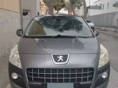Usata Peugeot 3008 109 CV (80 kW) 2011 Grigio Station wagon
