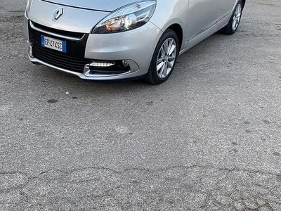 Usata Renault Scénic III 110 CV (80 kW) 2013 Grigio Monovolume