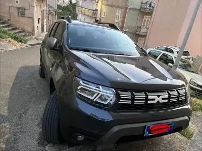 Usata Dacia Duster Journey 101 CV (74 kW) 2023 Grigio SUV