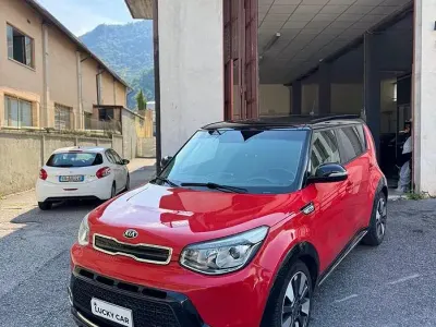 Usata Kia Soul 128 CV (94 kW) 2015 Rosso SUV