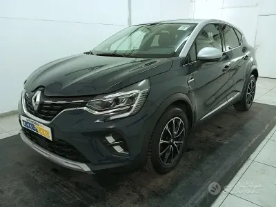 Usata Renault Captur Intens 140 CV (102 kW) 2023 Nero metallizzato SUV