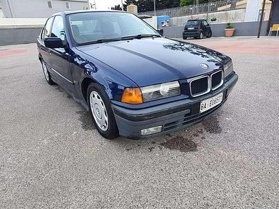 Usata BMW 316 99 CV (72 kW) 1993 Blu/azzurro Berlina