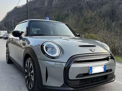 Usata Mini Cooper SE 75 kW (102 CV) 2021 Grigio Utilitaria