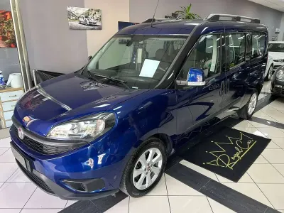 Usata Fiat Doblò Lounge 120 CV (88 kW) 2022 Grigio Monovolume
