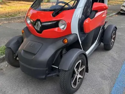 Usata Renault Twizy 8 kW (12 CV) 2019 Rosso Utilitaria