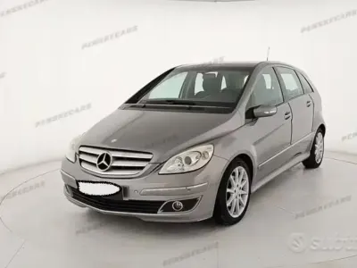 Käytetty Mercedes B200 136 HP (100 kW) 2005 Harmaa Tila-auto