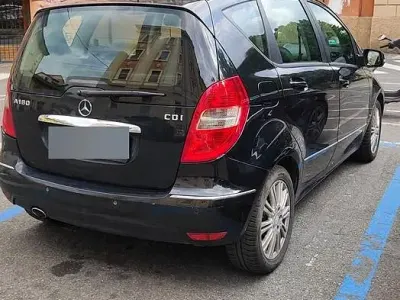 Usata Mercedes A180 109 CV (80 kW) 2012 Nero Berlina