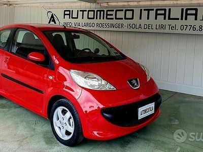 Usata Peugeot 107 67 CV (49 kW) 2008 Rosso Utilitaria
