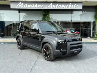 Käytetty Land Rover Defender SE 200 HP (147 kW) 2024 Musta Katumaasturi