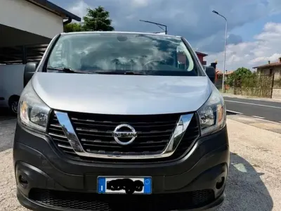 Usata Nissan NV300 120 CV (88 kW) 2019 Argento Furgone