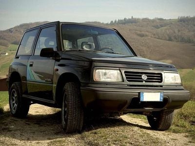 Usata Suzuki Vitara 77 CV (56 kW) 1990 Nero SUV