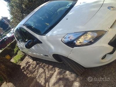 Usata Renault Clio II 2010 Bianco Berlina