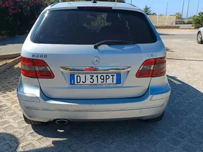 Usata Mercedes B200 140 CV (102 kW) 2007 Grigio Monovolume