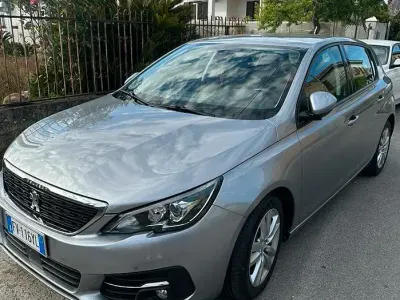 Usata Peugeot 308 131 CV (96 kW) 2019 Grigio Berlina