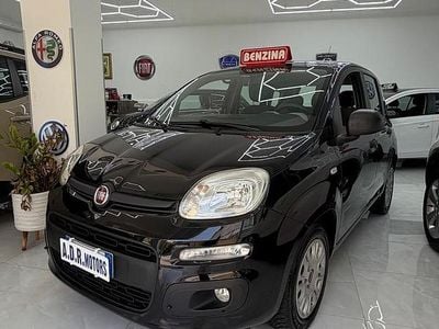 Usata Fiat Panda Lounge 69 CV (50 kW) 2016 Nero Utilitaria