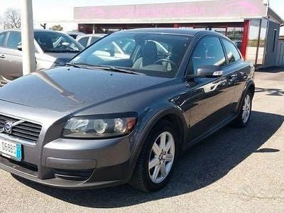 Usata Volvo C30 109 CV (80 kW) 2007 Grigio Utilitaria