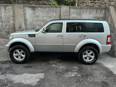 Usata Dodge Nitro SXT 177 CV (130 kW) 2007 Grigio SUV