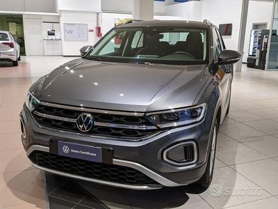 Usado VW T-Roc Style 116 CV (85 kW) 2023 Gris SUV