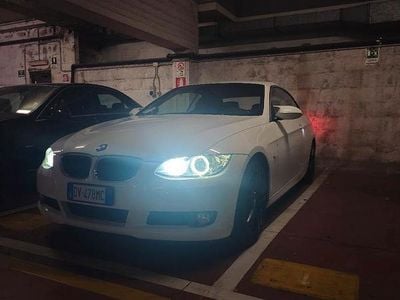 Usata BMW 320 Cabriolet Efficient Dynamics 170 CV (125 kW) 2007 Bianco Cabrio