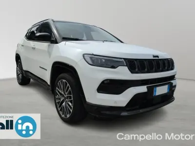 Usata Jeep Compass Summit 131 CV (96 kW) 2025 Alpine white con tetto nero SUV