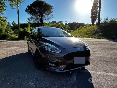 Usata Ford Fiesta ST-Line 86 CV (63 kW) 2018 Grigio Utilitaria
