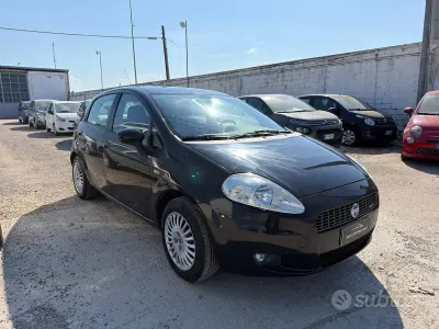 Usata Fiat Grande Punto Dynamic 75 CV (55 kW) 2007 Nero Utilitaria